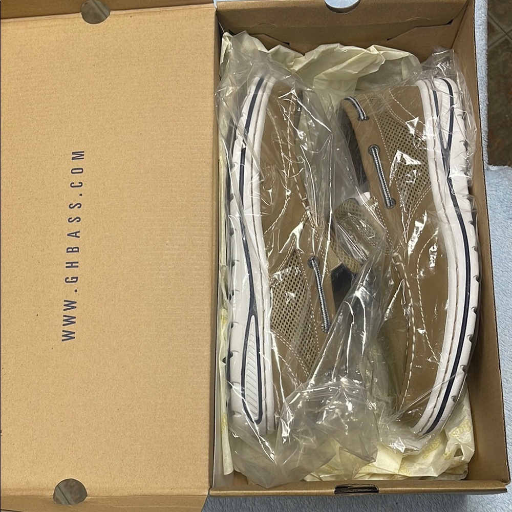G.H. Bass & Co. Brown and White Boat Shoes with Moccasin Toe - Picture 9 of 10